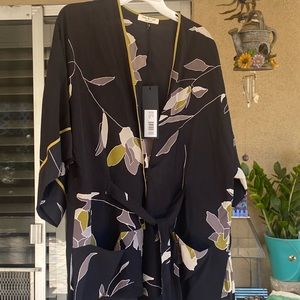 HALSTON HERITAGE TIE FRONT TOP KIMONO SIZE M/L NWT